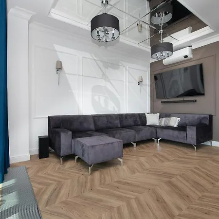 Yacht Park Premium Sea View *