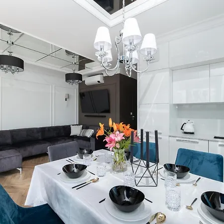Yacht Park Premium Sea View *